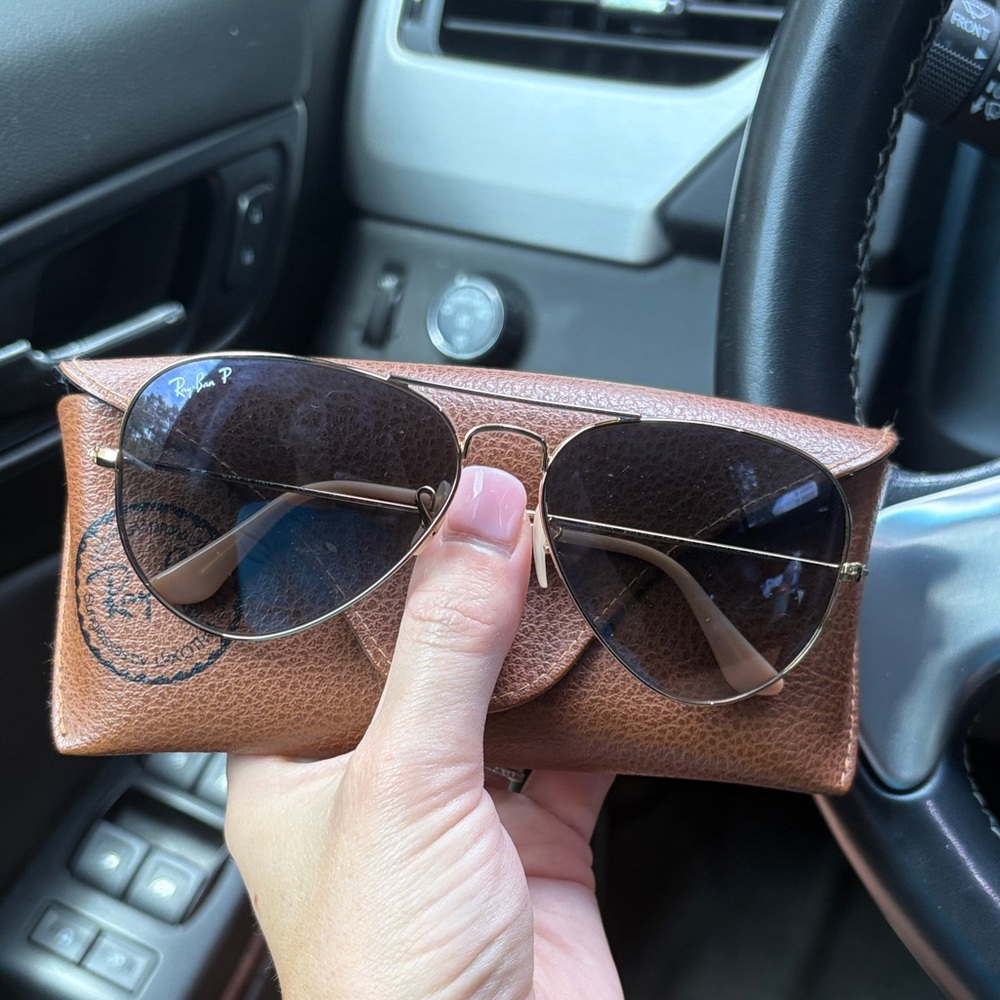 Ray-Ban Aviator Sunglasses with Brown Case